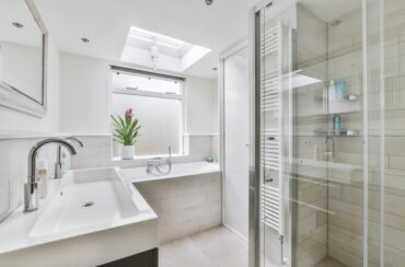 Rénover votre salle de bain : Par où commencer ? Guide pratique